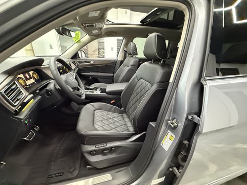 Used 2026 Volkswagen Atlas SEL Premium R-Line AWD/4WD image 11
