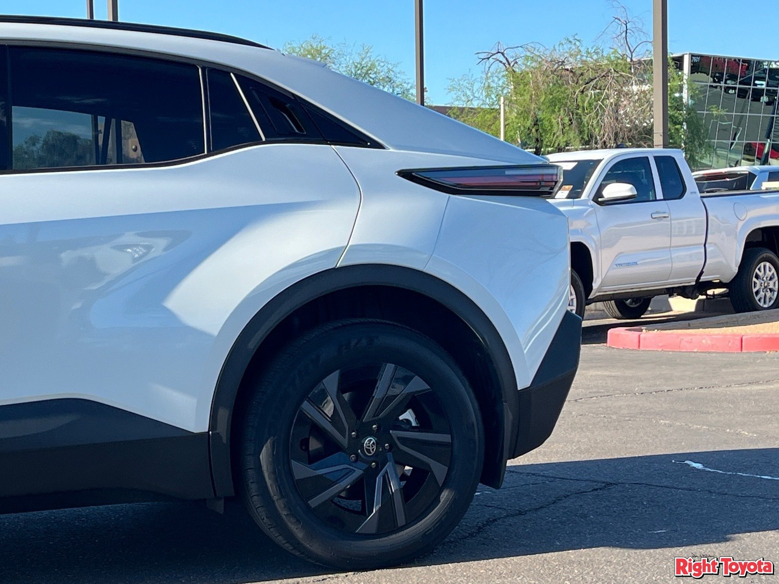 Certified 2026 Toyota C-HR AWD/4WD image 11