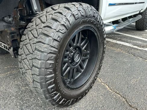 Used 2018 Chevrolet Silverado 1500 LTZ w/ LTZ Plus Package image 9