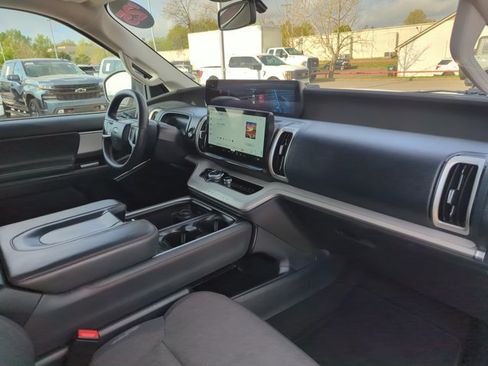 Used 2025 Ford Expedition Active RWD image 26