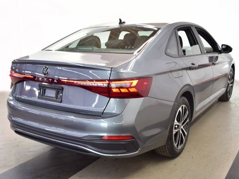 Used 2025 Volkswagen Jetta Sport FWD image 7