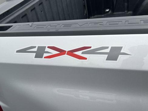 Used 2020 Chevrolet Silverado 1500 Custom w/ Custom 2.7L Value Package image 11