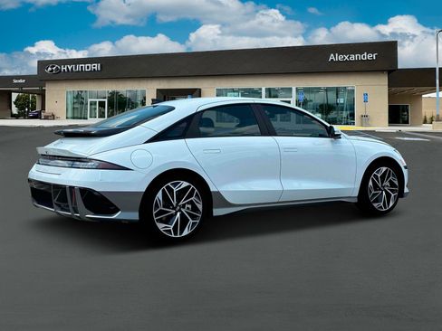 New 2025 Hyundai Ioniq 6 SEL image 8