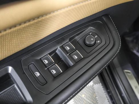 New 2026 Volkswagen Atlas Cross Sport SEL image 33