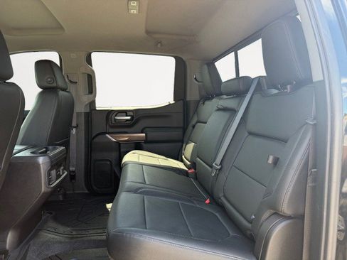 Used 2019 Chevrolet Silverado 1500 LT Trail Boss AWD/4WD image 12