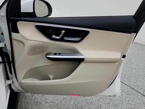 Certified 2025 Mercedes-Benz GLC 300 4MATIC image 30