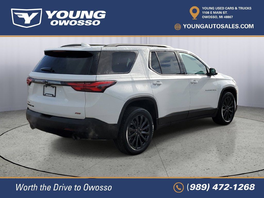 Used 2023 Chevrolet Traverse RS w/ LPO, Floor Liner Package AWD/4WD image 3