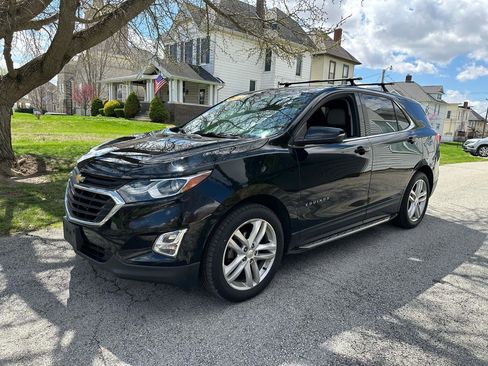 Used 2018 Chevrolet Equinox LT image 3