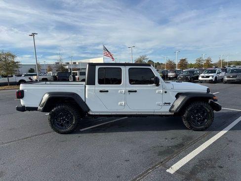 Used 2023 Jeep Gladiator Sport w/ Trailer Tow Package image 9