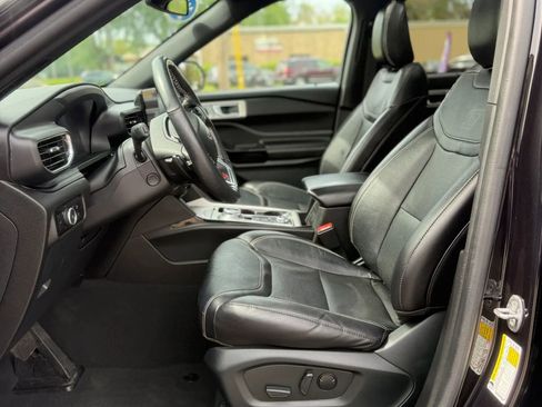 Used 2023 Ford Explorer ST w/ Equipment Group 401A AWD/4WD image 16
