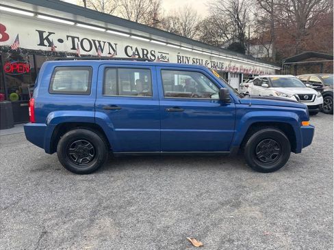 Used 2010 Jeep Patriot Sport image 5