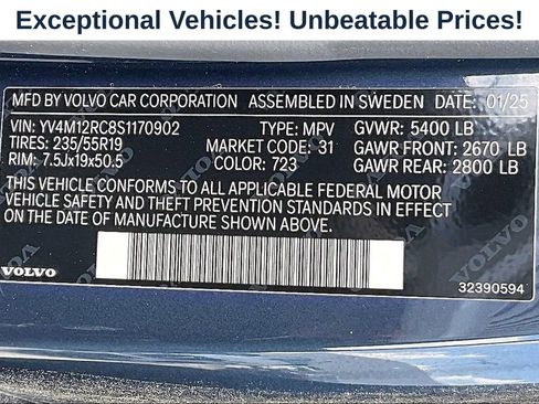Used 2025 Volvo XC60 B5 Plus AWD/4WD image 40