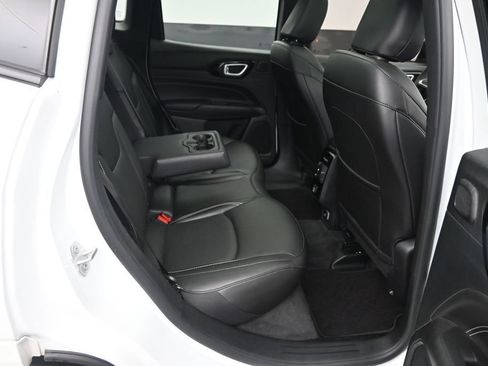 Used 2022 Jeep Compass High Altitude AWD/4WD image 13