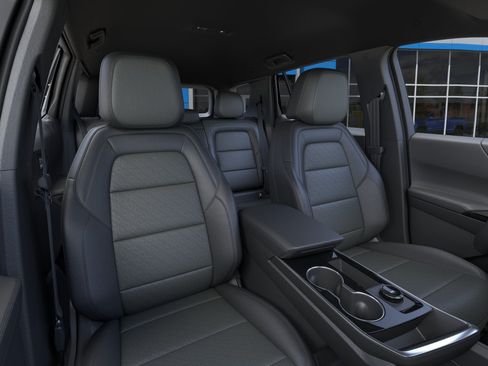 New 2027 Chevrolet Equinox LT w/ Convenience Package II FWD image 16