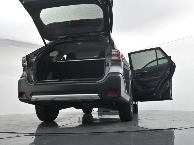 Used 2025 Subaru Outback Limited AWD/4WD image 52