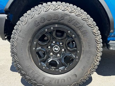 Used 2023 Ford Bronco Wildtrak AWD/4WD image 34