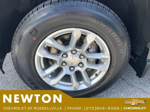 Used 2023 Chevrolet Silverado 1500 LT AWD/4WD image 44