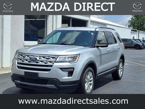 Used 2019 Ford Explorer XLT image 4