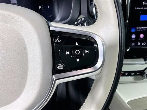 Used 2023 Volvo XC60 B5 Plus w/ Climate Package AWD/4WD image 19