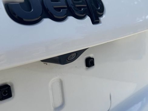 Used 2021 Jeep Compass Latitude w/ Sun and Sound Group image 5