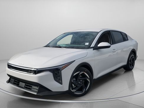 New 2025 Kia K4 EX FWD image 2