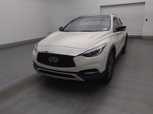 Used 2017 INFINITI QX30 Premium w/ Technology Package image 15