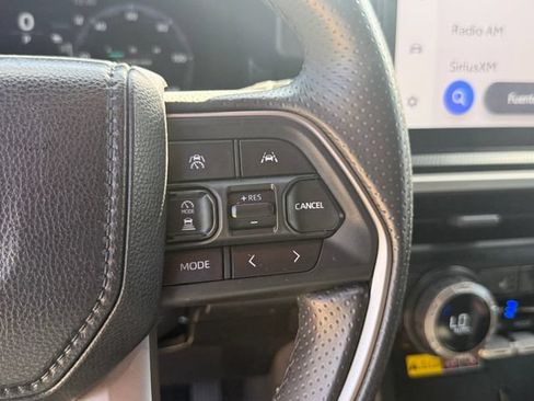 Used 2025 Toyota 4Runner Limited AWD/4WD image 17