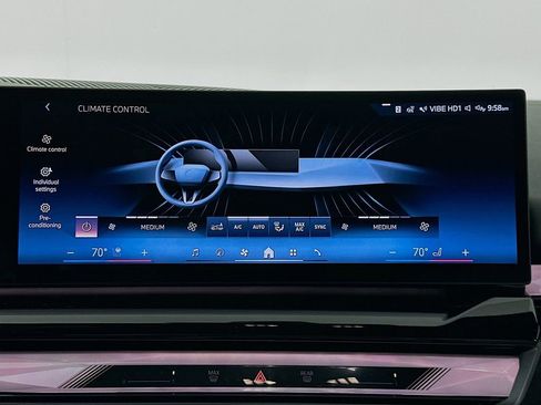 Used 2025 BMW i5 eDrive40i w/ M Sport Package image 16