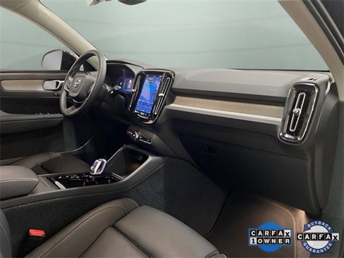 Used 2025 Volvo XC40 B5 Plus image 78