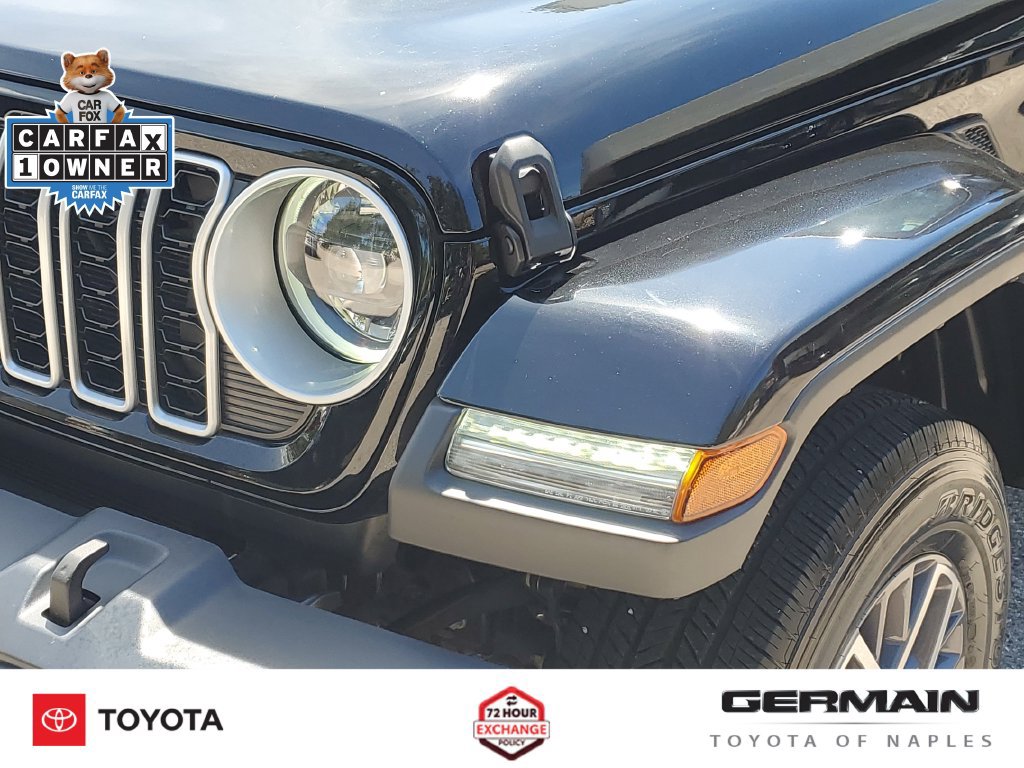 Used 2026 Jeep Wrangler Unlimited Sahara AWD/4WD image 16