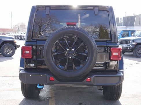 Used 2023 Jeep Wrangler Unlimited Sahara w/ Cold Weather Group image 5