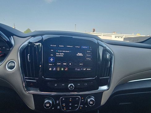 Used 2023 Chevrolet Traverse LT AWD/4WD image 14