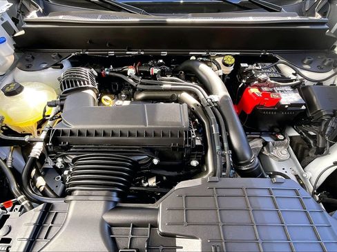 Used 2025 Ford Maverick XLT w/ Equipment Group 302A image 10