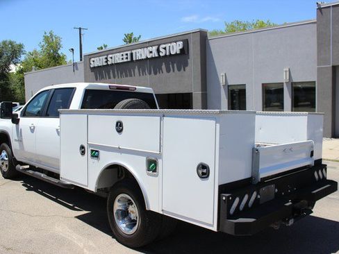 Used 2024 Chevrolet Silverado 3500 LT w/ Convenience Package AWD/4WD image 2