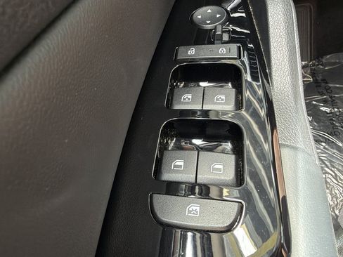 Used 2025 Kia Sportage SX FWD image 28
