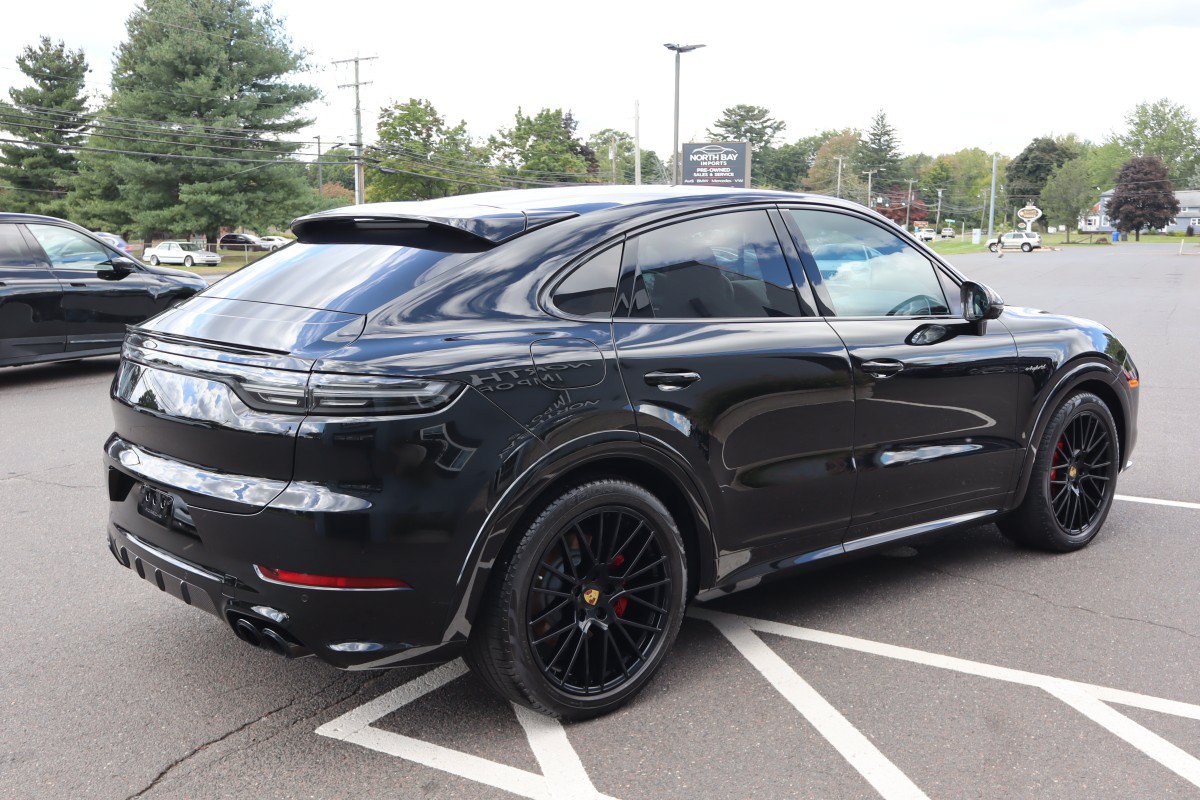 Used 2023 Porsche Cayenne Platinum Edition AWD/4WD image 6
