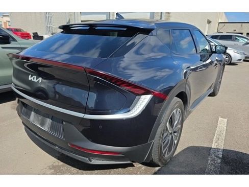 Used 2024 Kia EV6 Light AWD/4WD image 3