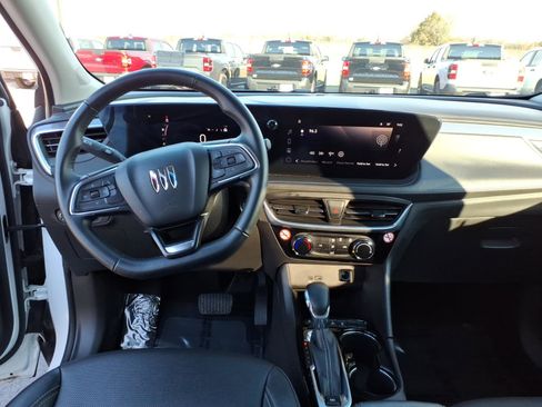 Used 2024 Buick Encore GX Sport Touring image 13