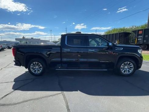 Used 2022 GMC Sierra 1500 Denali AWD/4WD image 9