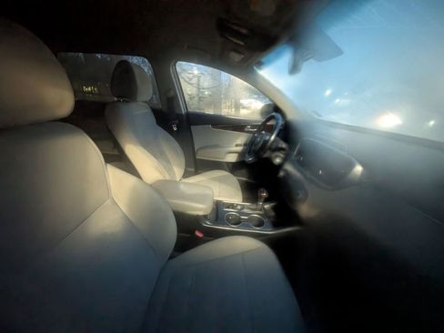 Used 2016 Kia Sorento LX w/ LX Convenience Package image 9