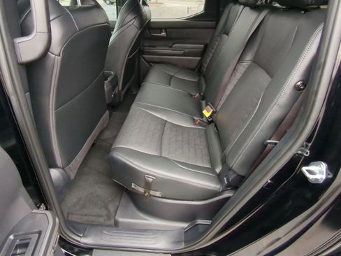 Used 2024 Toyota Tacoma TRD Sport image 15