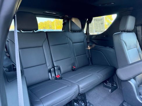 Used 2023 Chevrolet Tahoe Z71 w/ Z71 Off-Road Package image 34