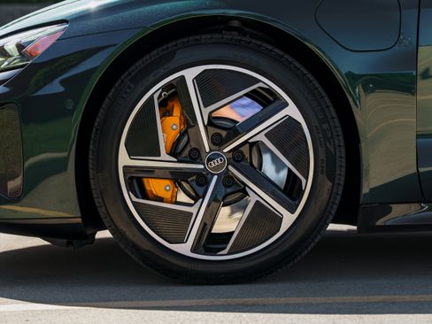 Certified 2023 Audi RS e-tron GT w/ Carbon Performance Package AWD/4WD image 29