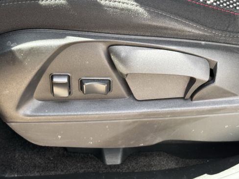 Used 2017 Chevrolet Equinox LS FWD image 26
