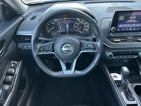 Used 2024 Nissan Altima 2.5 SR image 13