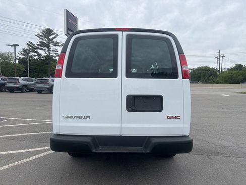 New 2026 GMC Savana 3500 w/ Driver Convenience Package RWD image 6