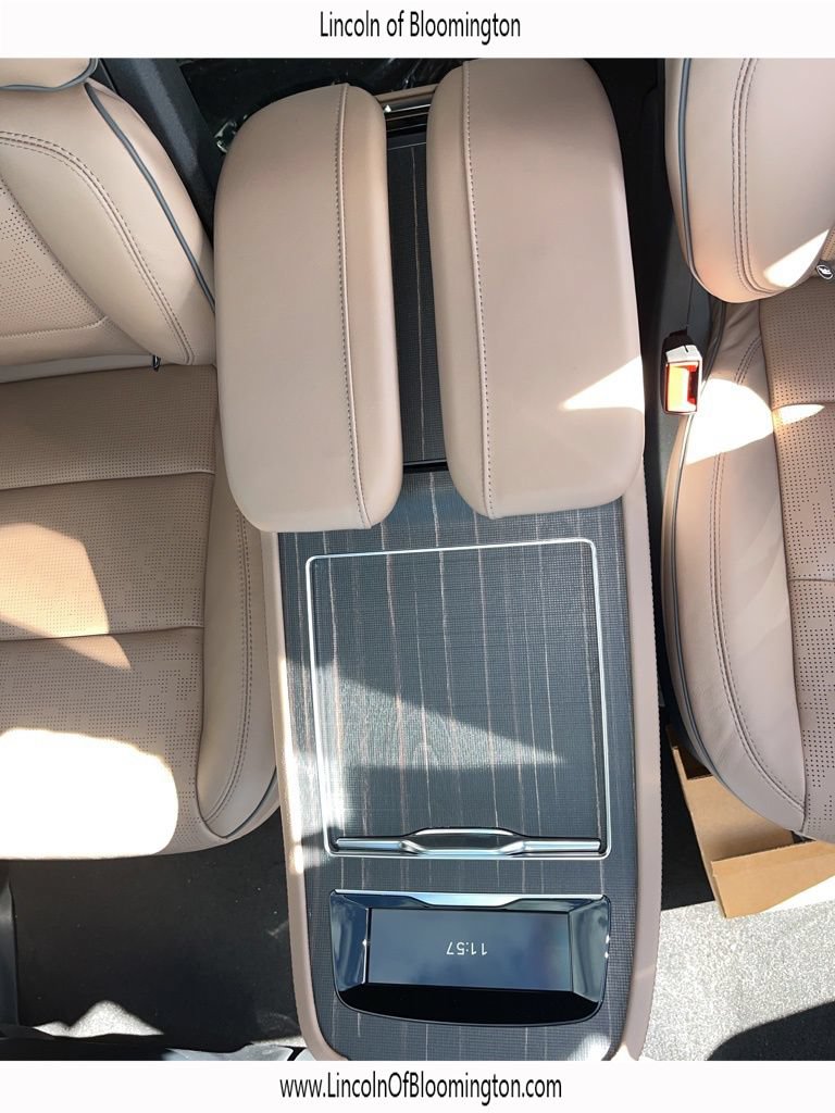 New 2025 Lincoln Navigator L Black Label AWD/4WD image 30