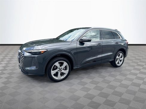 Certified 2025 Audi Q5 Premium w/ Premium Plus AWD/4WD image 3