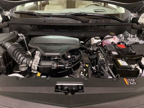 Used 2025 Cadillac XT6 Premium Luxury w/ Technology Package FWD image 83