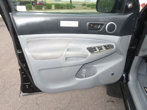 Used 2011 Toyota Tacoma PreRunner w/ TRD Off-Road Pkg w/JBL Audio image 19